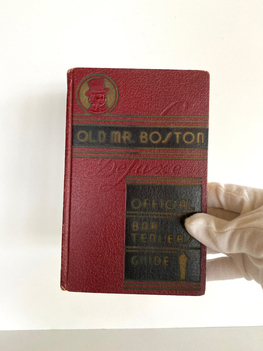 Mr. Boston Bartenders Guide エラー本 Mr Boston Deluxe Official Bartenders Guide: Cotton, Leo. Old